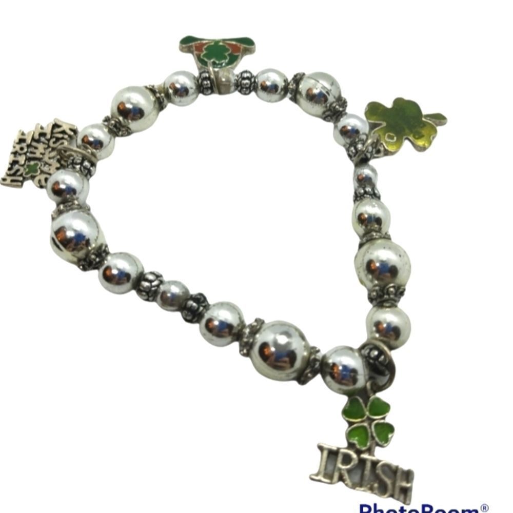 Silver kiss me I'm Irish bracelet at Patrick's day inspired